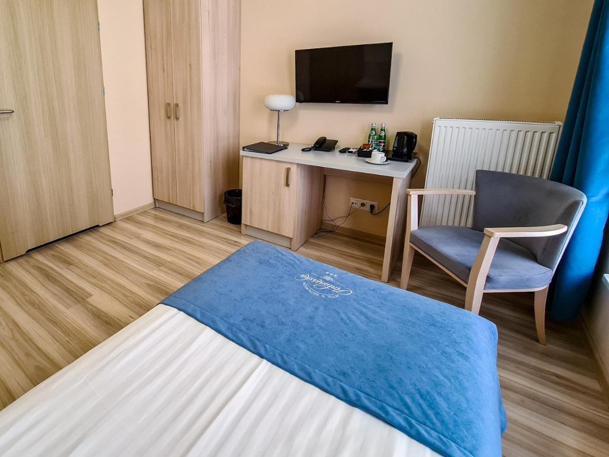 Antoninska Hotel & Apartamenty Leszno  Exterior foto