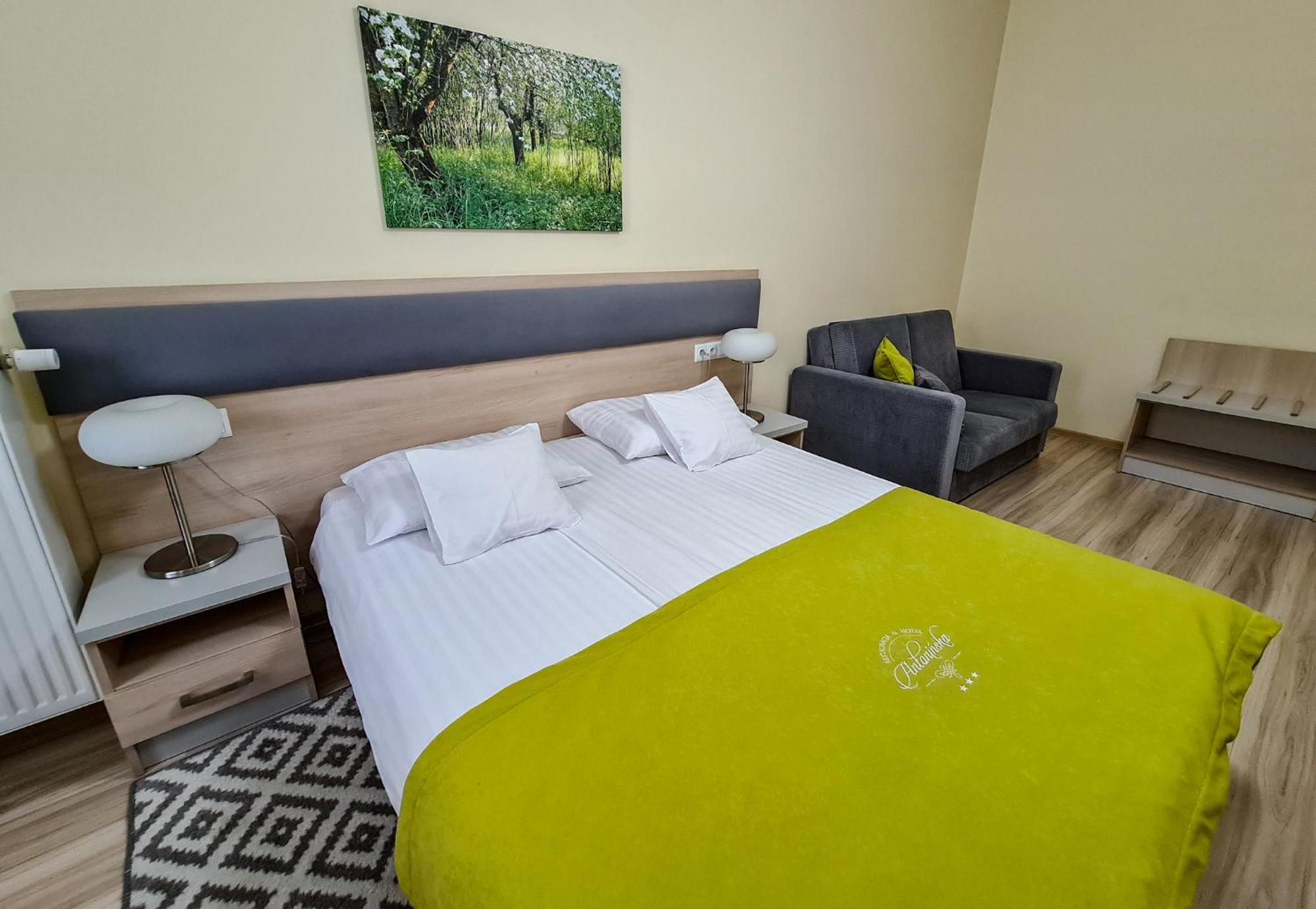 Antoninska Hotel & Apartamenty Leszno  Exterior foto