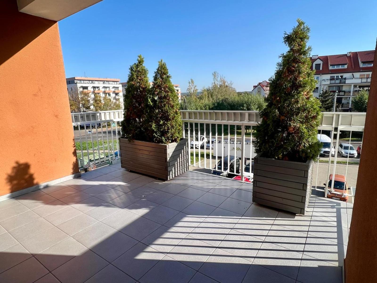 Antoninska Hotel & Apartamenty Leszno  Exterior foto